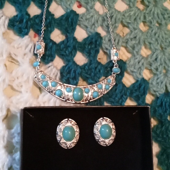 Elegant Turquoise Jewelry Set